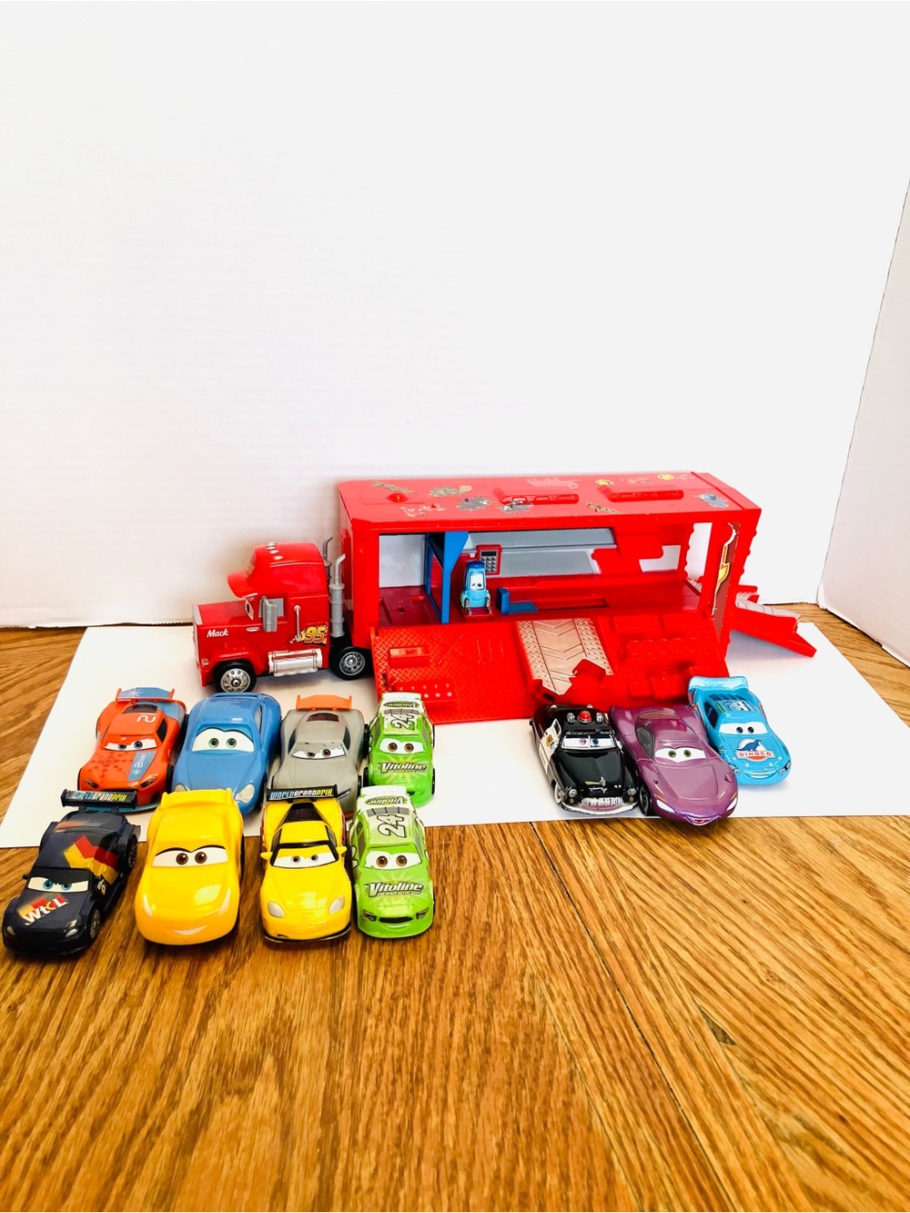 Disney Pixar Cars Movie Mack Hauler & 11 Vehicles-3 Die Cast Minor Wear Read